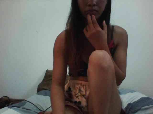 PrettyLie webcam