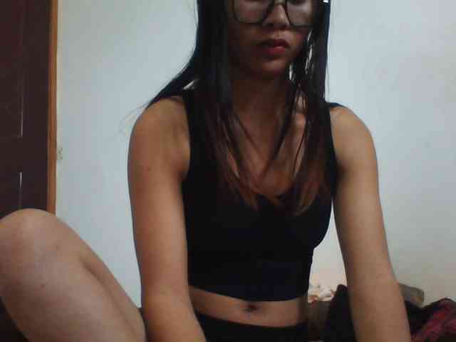 PrettyLie webcam