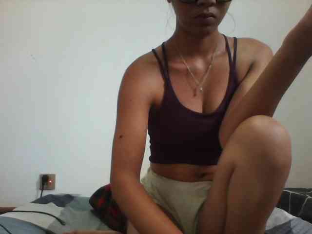 PrettyLie webcam
