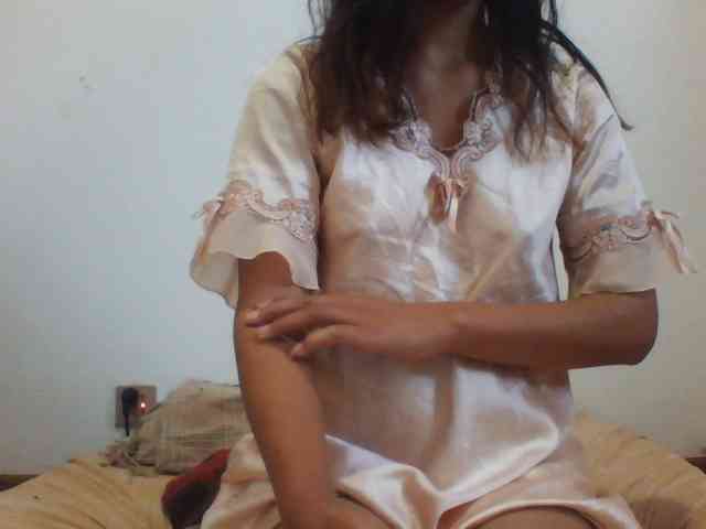 PrettyLie webcam