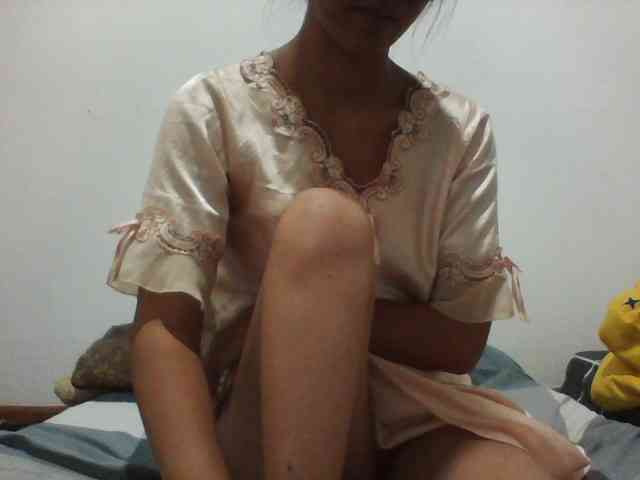 PrettyLie webcam