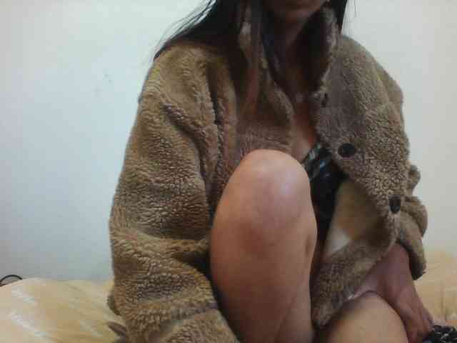 PrettyLie webcam