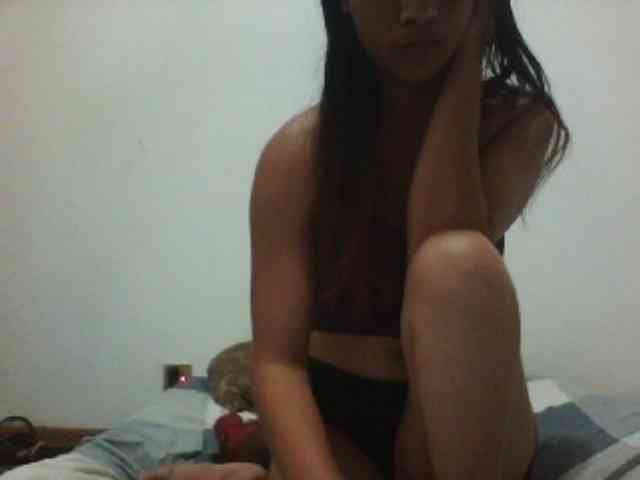 PrettyLie webcam