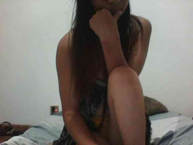 PrettyLie webcam
