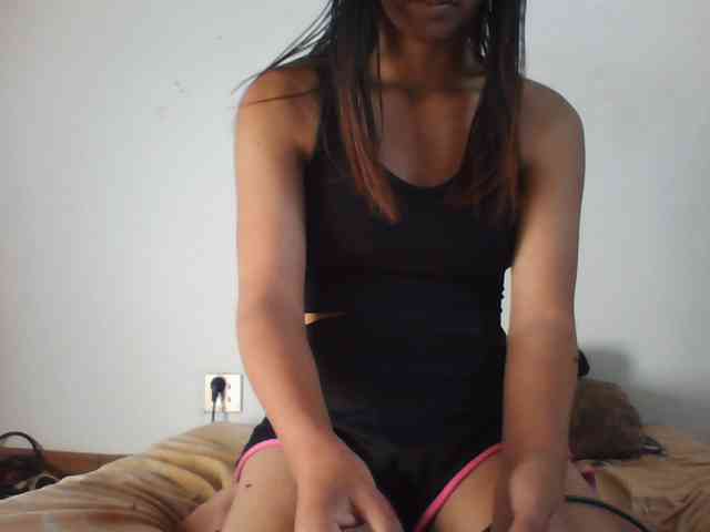 PrettyLie webcam