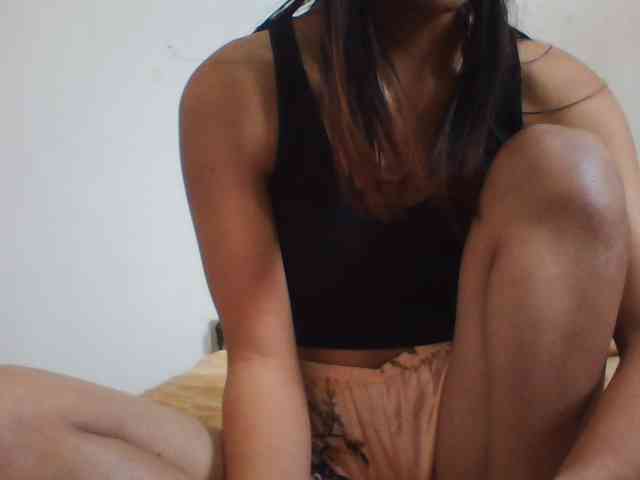 PrettyLie webcam