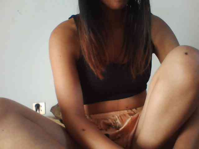 PrettyLie webcam