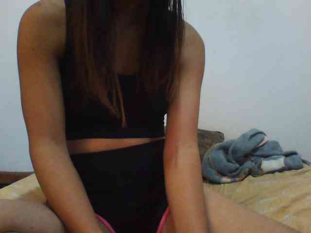 PrettyLie webcam
