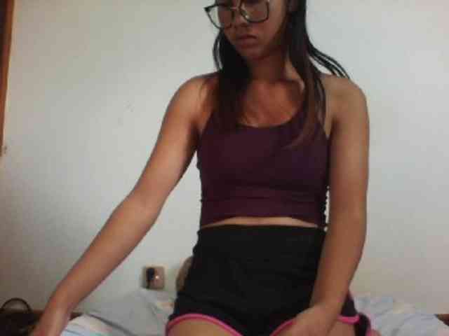 PrettyLie webcam