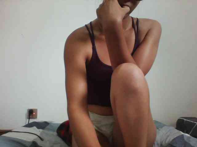 PrettyLie webcam