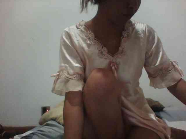 PrettyLie webcam