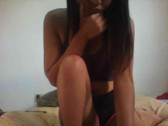 PrettyLie webcam