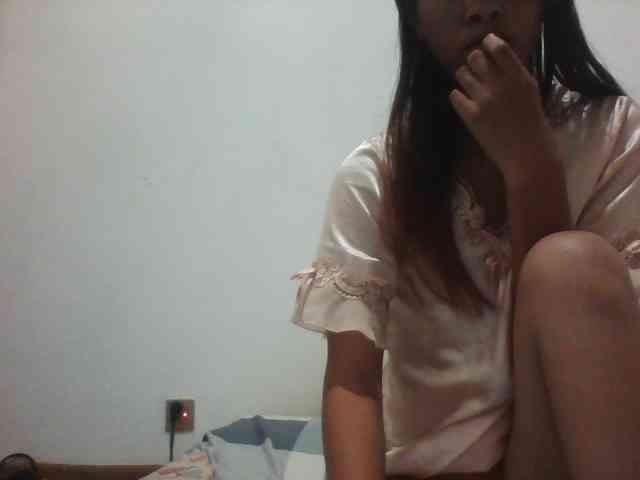 PrettyLie webcam