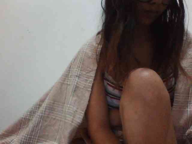 PrettyLie webcam