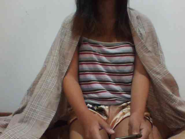 PrettyLie webcam