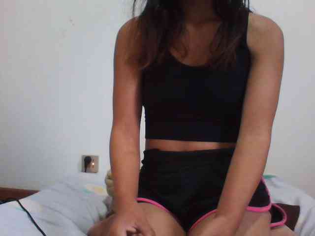 PrettyLie webcam