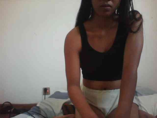 PrettyLie webcam