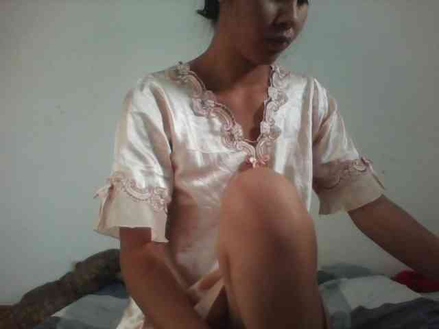 PrettyLie webcam