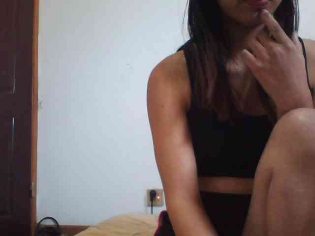 PrettyLie webcam