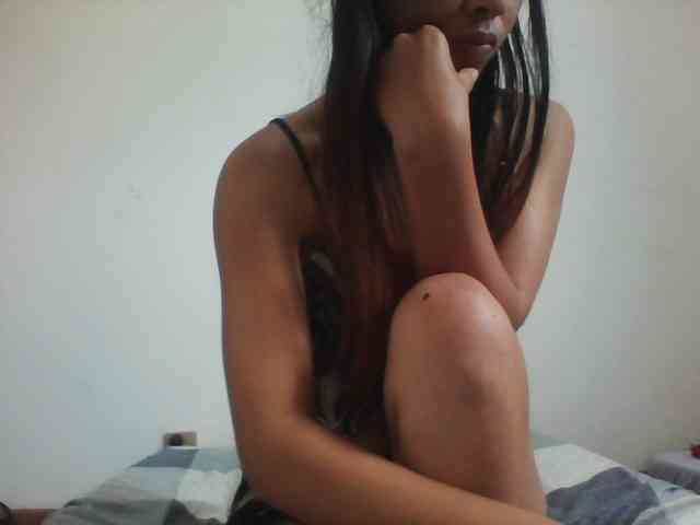 PrettyLie webcam