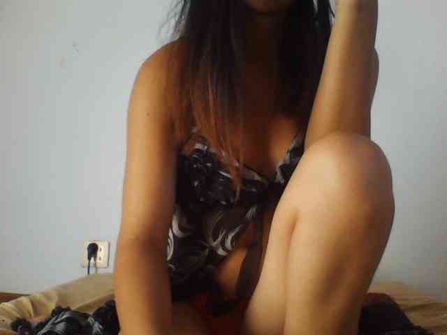 PrettyLie webcam