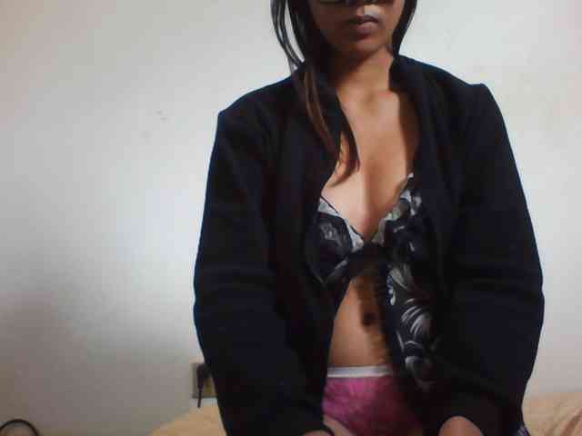 YoungLie69 webcam