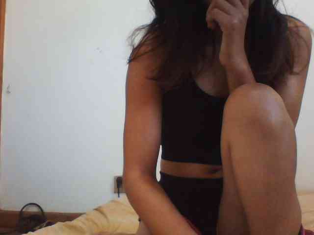 PrettyLie webcam