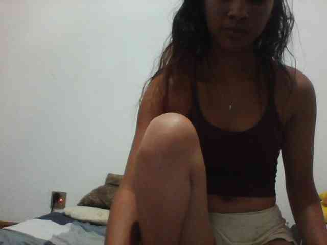 PrettyLie webcam