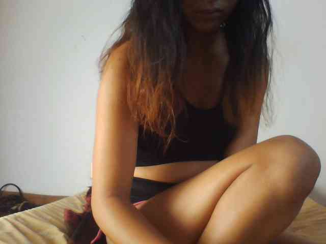 PrettyLie webcam