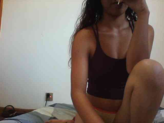PrettyLie webcam