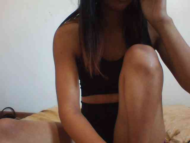 PrettyLie webcam