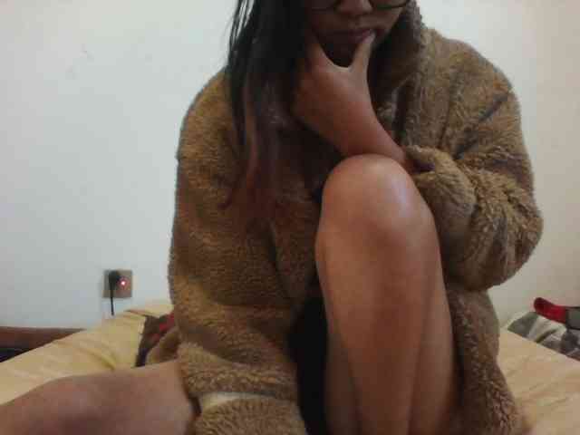 PrettyLie webcam