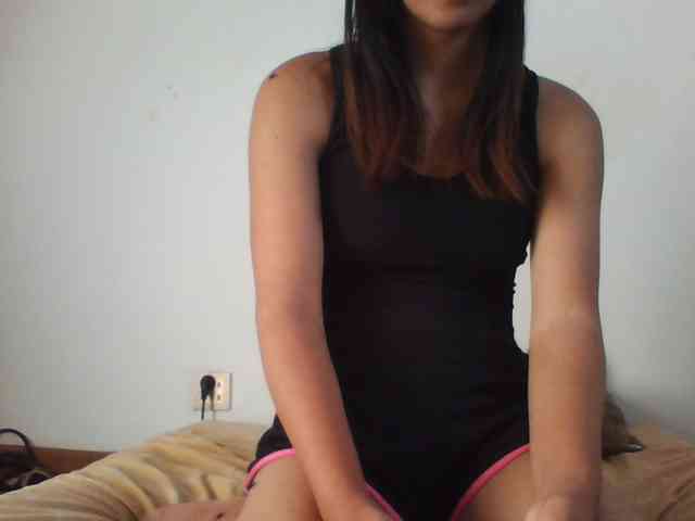 PrettyLie webcam