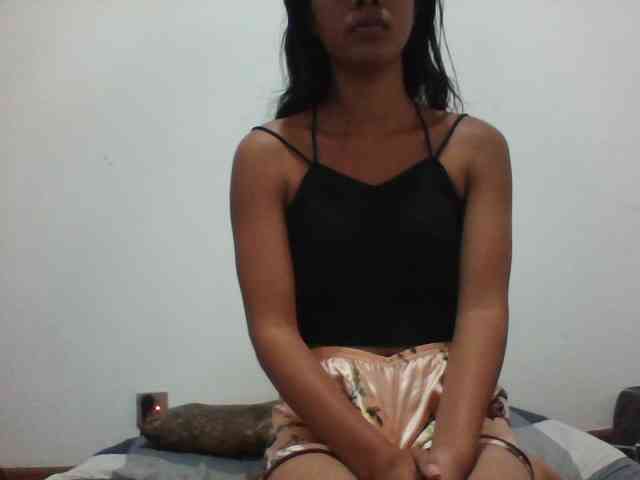 PrettyLie webcam