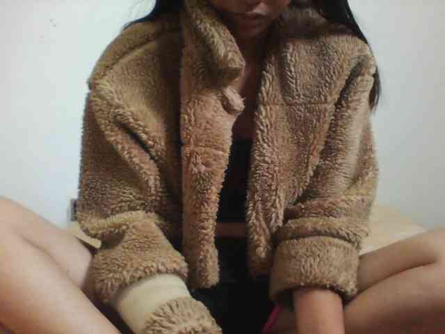 PrettyLie webcam