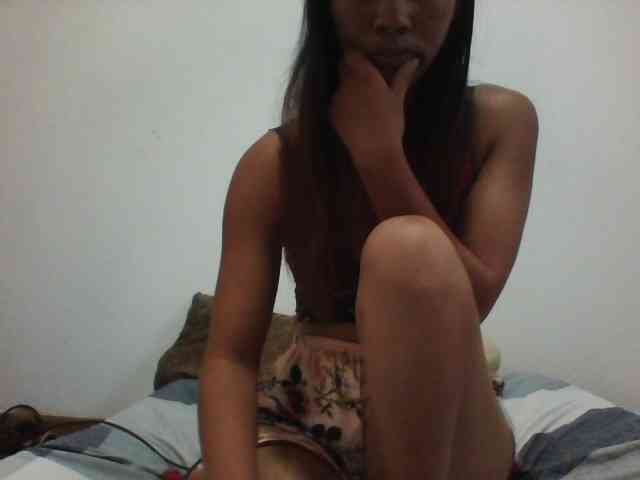 PrettyLie webcam
