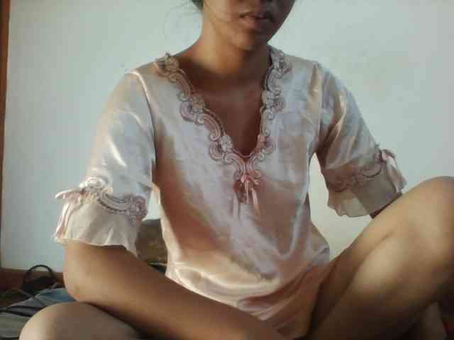 PrettyLie webcam