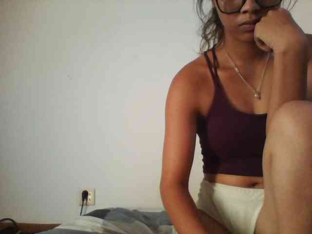 PrettyLie webcam