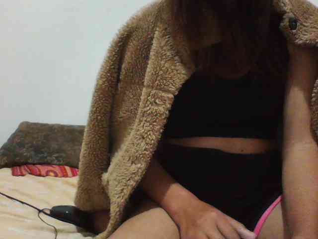 YoungLie69 webcam