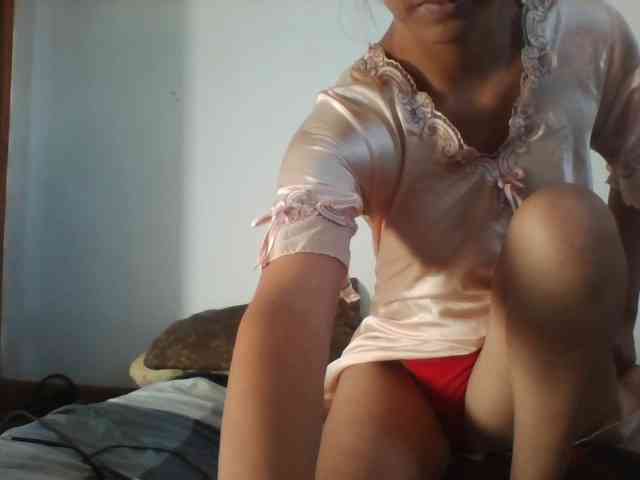 PrettyLie webcam
