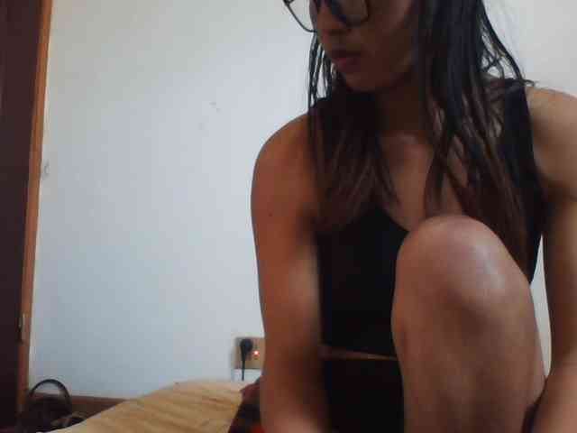 PrettyLie webcam