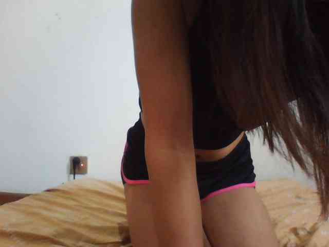 PrettyLie webcam