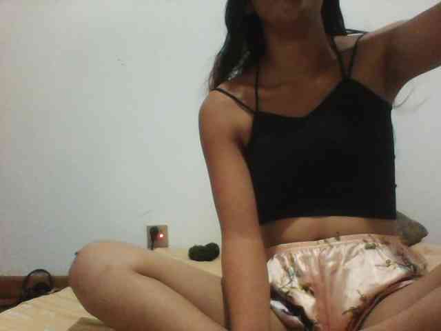 PrettyLie webcam