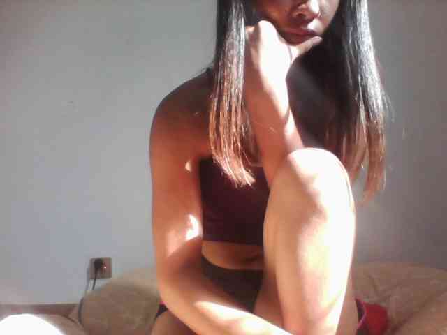 PrettyLie webcam