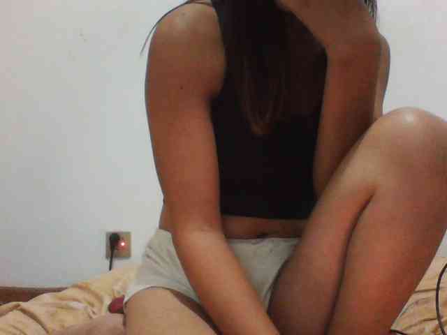 PrettyLie webcam
