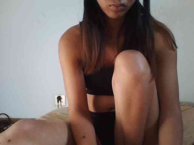 PrettyLie webcam