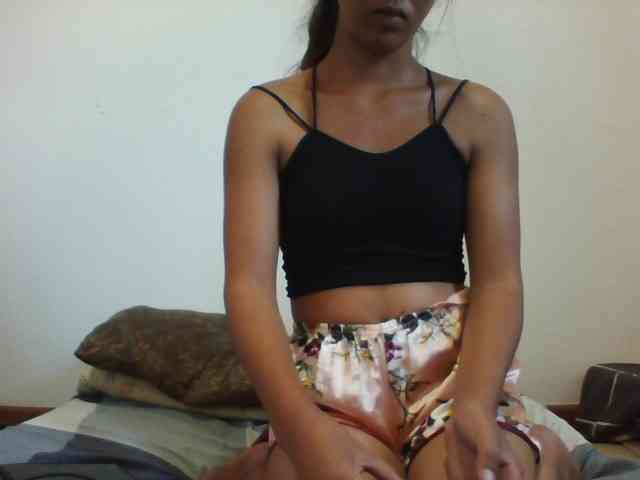 PrettyLie webcam