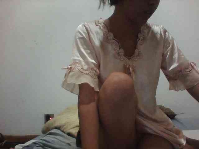 PrettyLie webcam