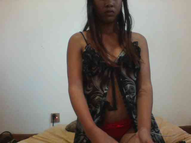 PrettyLie webcam