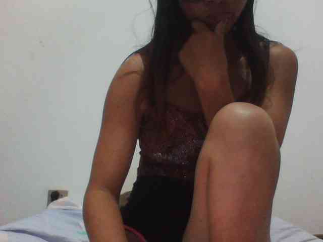 PrettyLie webcam